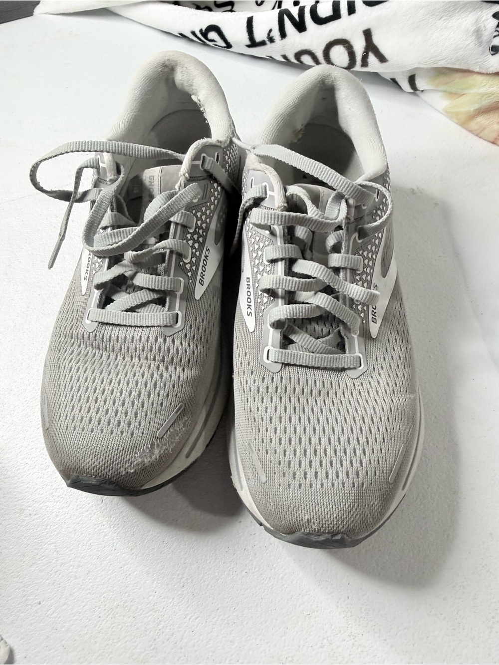 Brooks Light Grey Men's Running Sneakers